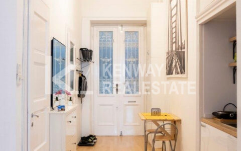Budapest V. kerület eladó ház Felújított lakás a Belgrád rakpart legszebb épületében 12