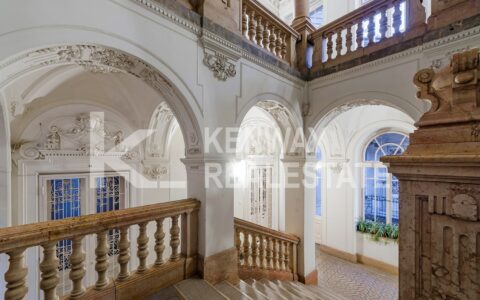 Budapest V. kerület eladó ház Felújított lakás a Belgrád rakpart legszebb épületében 2