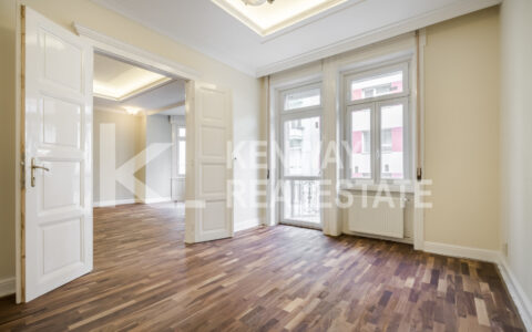 Budapest XIII. kerület eladó ház Felújított ,erkélyes lakás a Pannónia utcában ! 3