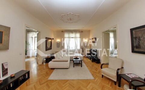 Budapest VI. kerület eladó ház Igényes otthon, impozáns házban a Bazlikánál 9