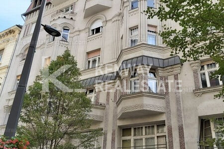 Budapest V. kerület eladó ház Kiadó luxus színvonalon felújított Október 6 utcai lakás