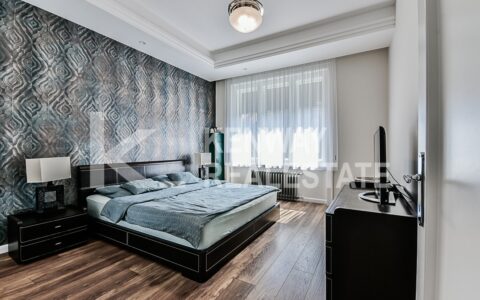 Budapest VII. kerület eladó ház Panorámás lakás a Madách téren 10