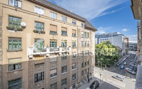Budapest XIII. kerület eladó ház XIII. kerületi felújítandó 102 m2-es, nagypolgári, utcai lakás eladó 30