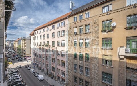 Budapest XIII. kerület eladó ház XIII. kerületi felújítandó 102 m2-es, nagypolgári, utcai lakás eladó 29