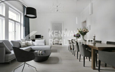 Budapest V. kerület eladó ház Eladó 135 m2 luxuslakás az V. kerületi Hold utcában 10