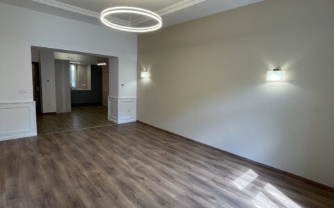 Budapest V. kerület eladó ház Eladó 85 m2 lakás az V-ik kerületi Sas utcában 9
