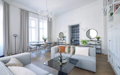 Eladó 120 m2, felújított luxus lakás az V-ik kerületi Bajcsy Zsilinszky úton