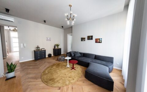 Budapest V. kerület eladó ház Kiadó, bútorozott és gépesített  90 m2 lakás az V-ik kerületi Hercegprímás utcában 3