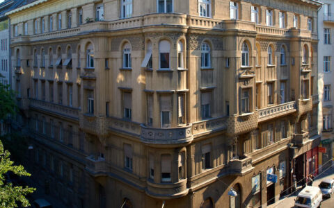 Budapest VIII. kerület eladó ház Eladó AIRBNB-s saroklakás a Kálvin-térnél 7