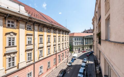 Budapest V. kerület eladó ház Eladó 108 m2 luxuslakás az V-ik kerületi Városház utcában 25