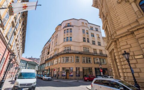Budapest V. kerület eladó ház Eladó 108 m2 luxuslakás az V-ik kerületi Városház utcában 31