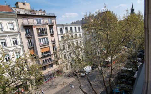 Budapest VI. kerület eladó ház Eladó AIRBNB engedélyes lakás az Andrássy úton 17