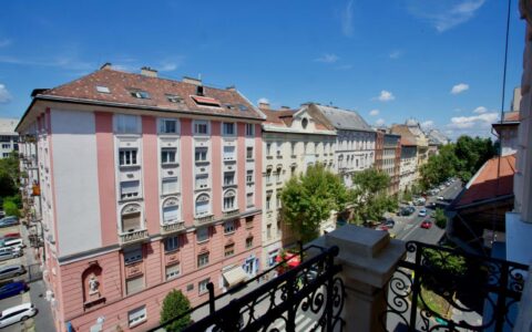 Budapest VII. kerület eladó ház Eladó  felújított, 96 m2 erkélyes lakás a VII-ik kerület Rottenbiller utcában 32
