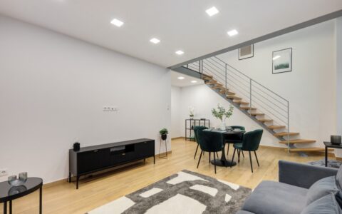 Budapest V. kerület eladó ház Eladó felújított belső kétszintes lakás a Falk Miksa utcában 5