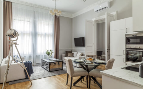 Budapest V. kerület eladó ház Eladó felújított 2 szobás lakás az 5. kerületi Hold utcában 14