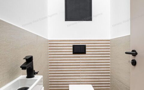 Budapest VII. kerület eladó ház Eladó felújított, 2+félszobás, 2 erkélyes lakás Zsinagógához közel 12