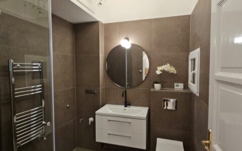 Budapest VI. kerület eladó ház Ó utcában nagyméretű lakás eladó! 5