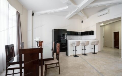 Budapest V. kerület eladó ház Eladó napfényes saroklakás a Belvárosban, a Városház utcában 8