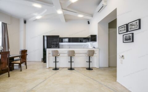 Budapest V. kerület eladó ház Eladó napfényes saroklakás a Belvárosban, a Városház utcában 13