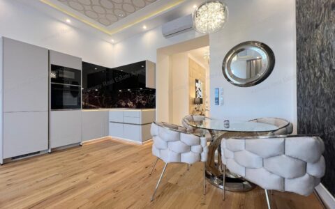 Budapest V. kerület eladó ház Panoramic view property for sale in Stollár Béla street 7