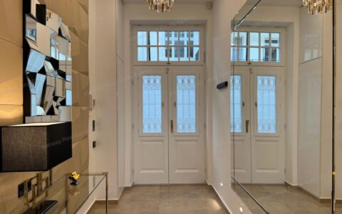 Budapest V. kerület eladó ház Panoramic view property for sale in Stollár Béla street 15