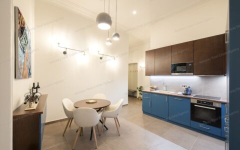 Budapest V. kerület eladó ház V. FERENCIEK TERE 86nm felújított dupla erkélyes lakás 5