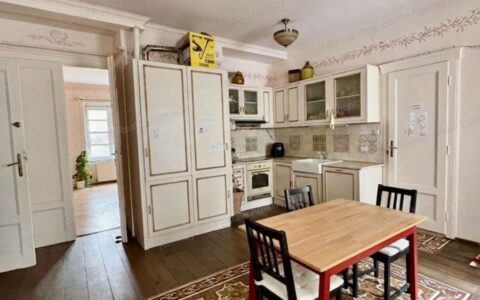 Budapest II. kerület eladó ház Eladó 4 szobás nagypolgári lakás a II. kerület egyik legkedveltebb részén, közvetlenül a Marcibányi téri közelében 4