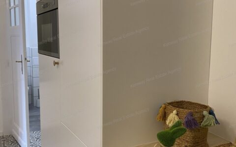 Budapest II. kerület eladó ház Polgári elegancia, 4 szobás felújított, erkélyes szaunás lakás eladó Városmajor szomszédságában. 5