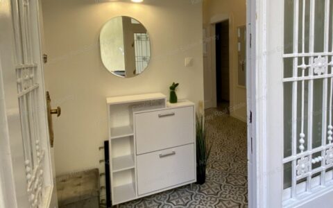 Budapest II. kerület eladó ház Polgári elegancia, 4 szobás felújított, erkélyes szaunás lakás eladó Városmajor szomszédságában. 10