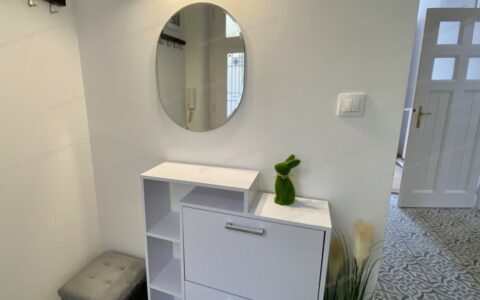 Budapest II. kerület eladó ház Polgári elegancia, 4 szobás felújított, erkélyes szaunás lakás eladó Városmajor szomszédságában. 11