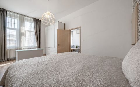 Budapest II. kerület eladó ház Felújított 125 nm-es tágas lakás eladó Rózsadomb alján, kivételes befektetési lehetőség. 10