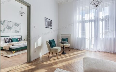 Eladó 85 m2, luxus szinten felújított, erkélyes lakás a VI.-ik kerületi Dessewffy utcában