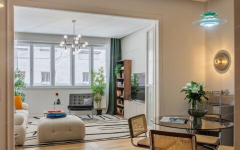Budapest VI. kerület eladó ház Eladó 3 szobás, felújított lakás a 6. kerületi Liszt Ferenc téren 8