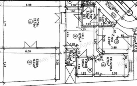  eladó ház Operaház mellett felújítandó 2,5 szobás, erkélyes felújítandó lakás eladó lift nélküli házban! 5