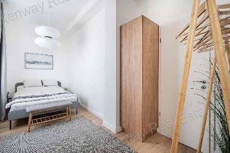 Eladó felújított, 4 szobás lakás az 5. kerületi Városház utcában