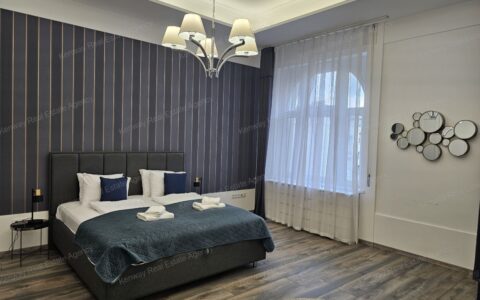  eladó ház Apartment for rent with 4 bedroom near Parlaiment in District V. 10