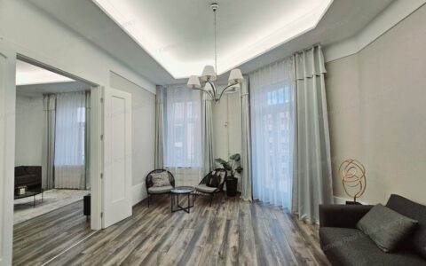  eladó ház Apartment for rent with 4 bedroom near Parlaiment in District V. 19
