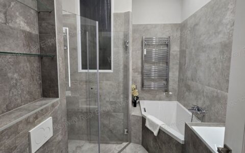  eladó ház Apartment for rent with 4 bedroom near Parlaiment in District V. 20