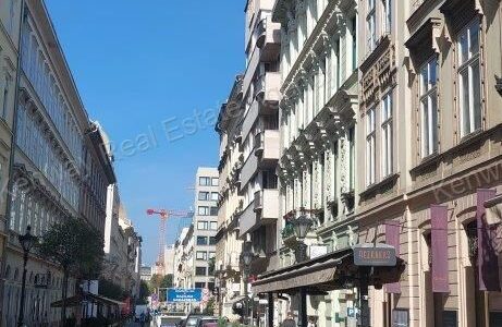  eladó ház Apartment for sale in district 5, Sas street 4