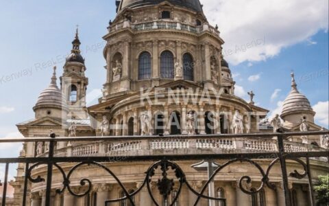  eladó ház Exkluzív 3 szobás, Bazilikára néző luxus lakás a Révay utcában 7