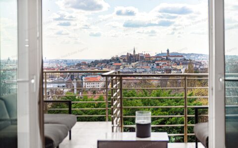  eladó ház Exkluzív, örökpanorámás ingatlan Budapest II. kerületében a Balogvar utcában 17