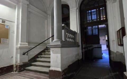  eladó ház Ne hagyja ki! Teljesen felújítandó saját elképzésre kialakítható lakás az Erzsebet körúton! 15